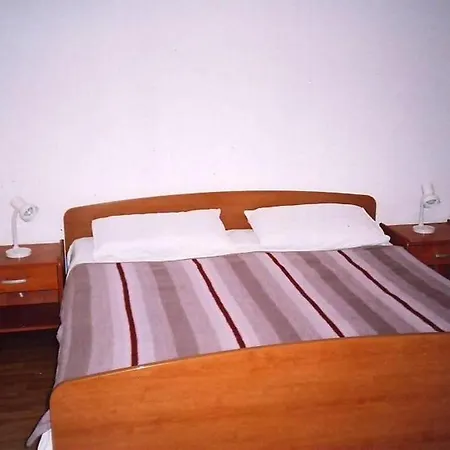 Apartman By The Sea Srima - Vodice, - 18470 *